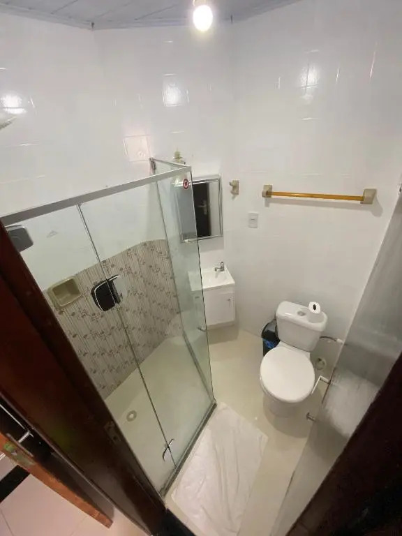 Casa 4/4(Amplos), Cond. fechado com piscina-150m2