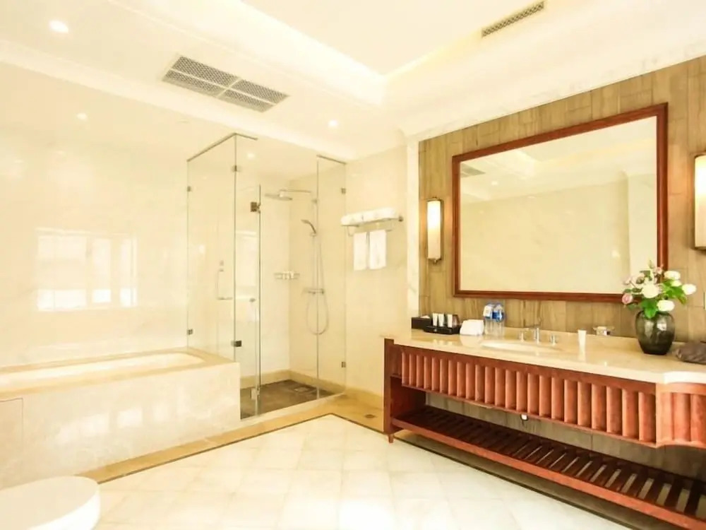 GreenTree Eastern Shanghai Changning Hongqiao Airport LongBai Hotel