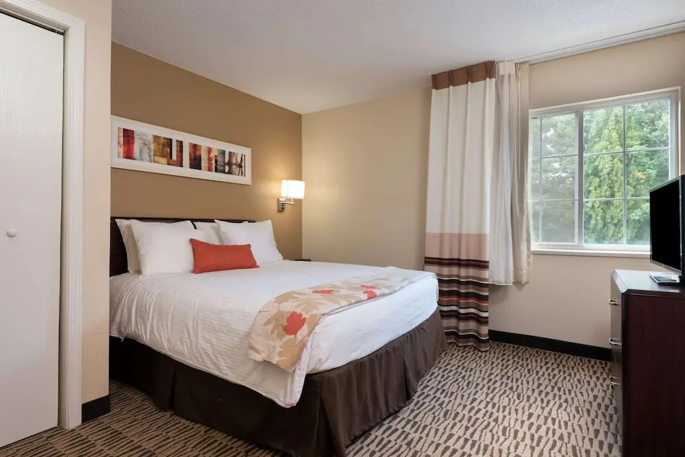 Hawthorn Suites by Wyndham Chicago Schaumburg