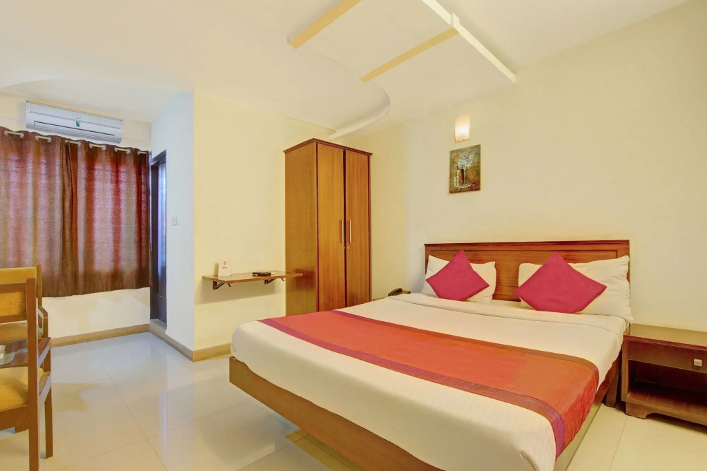 Sri Sai Inn by OYO Rooms