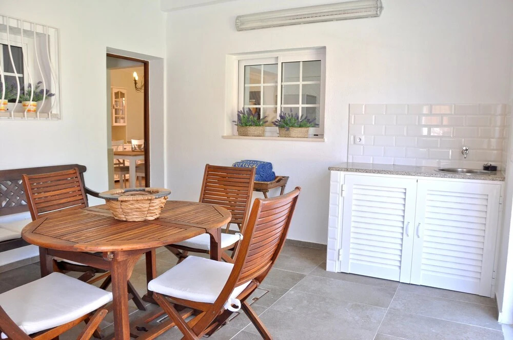 Fantastic for Family Gatherings, Optional Pool Heating, Free Air Con Wifi