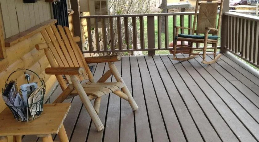 Rainbow's End Resort on Rainbow Lake