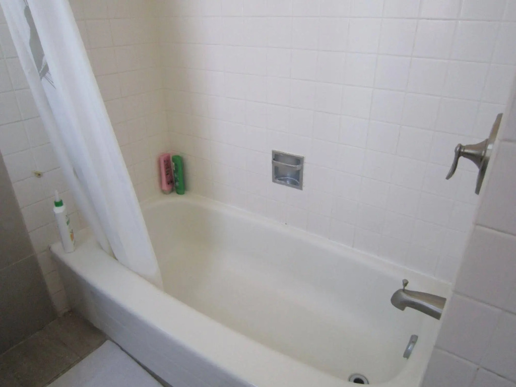 Spadina 11 Guesthouse