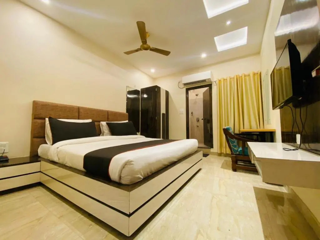 Hotel Vrindavan Palace