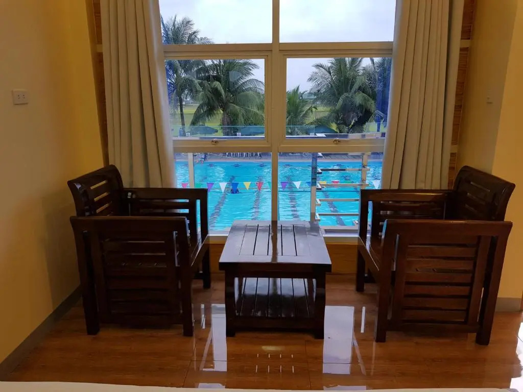 EDUARDOS RESORT