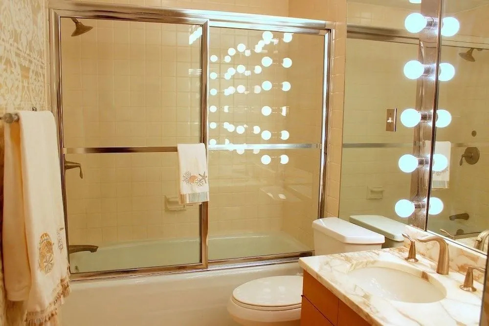 Hosteeva Marina Luxury Suites