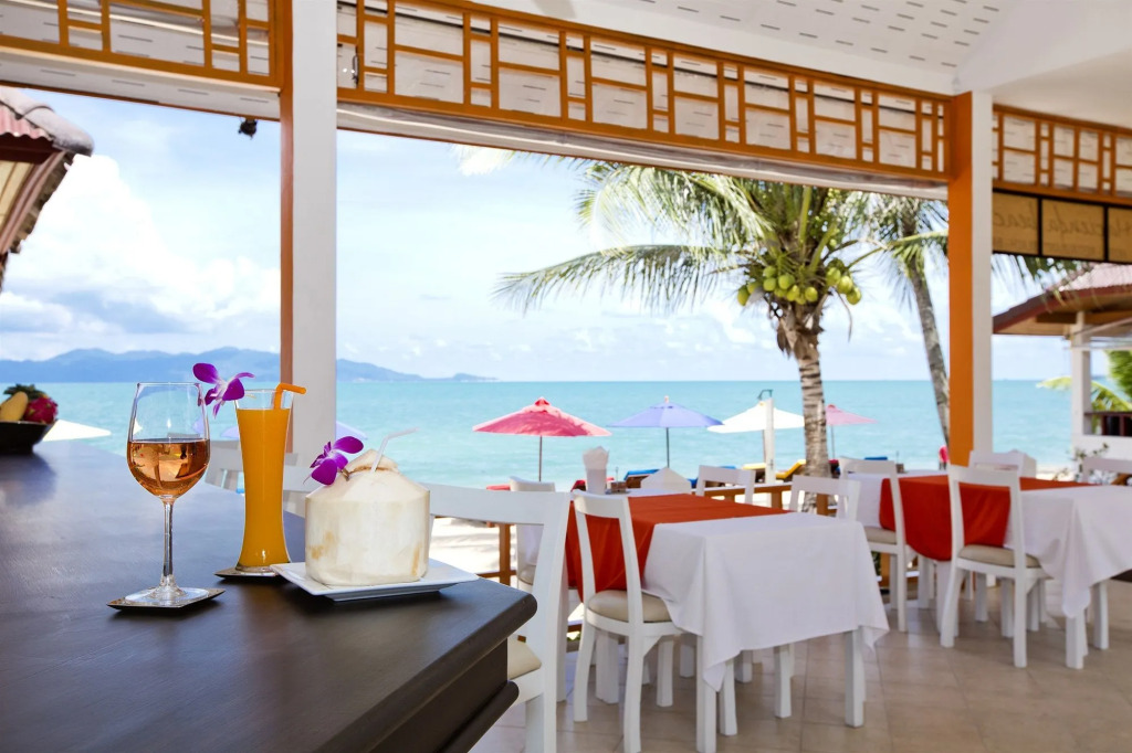 The Cosy Maenam Beach Resort