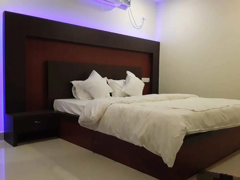 Hotel Blue Bird Nest