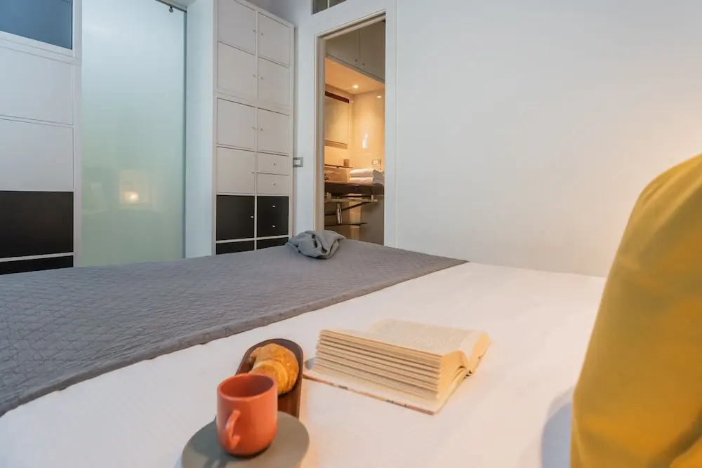 Domus in Como by Rent All Como