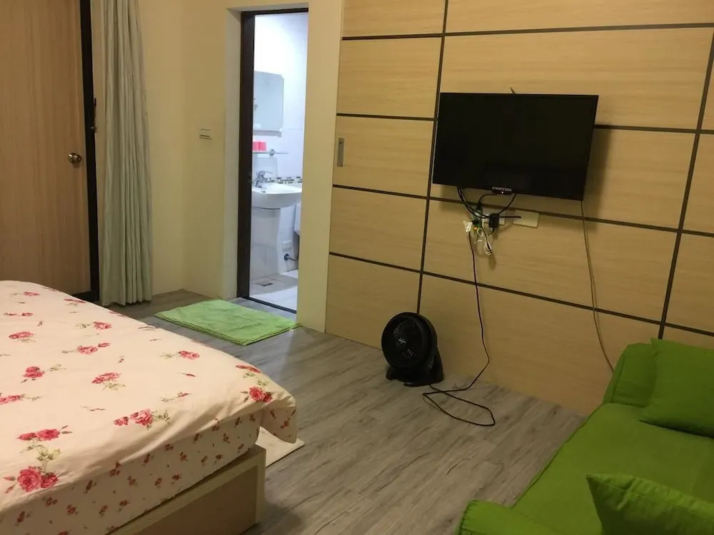 Summerle 11 Hostel