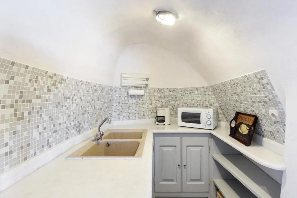 Andreas Cultural Cave House in Imerovigli, Santorini