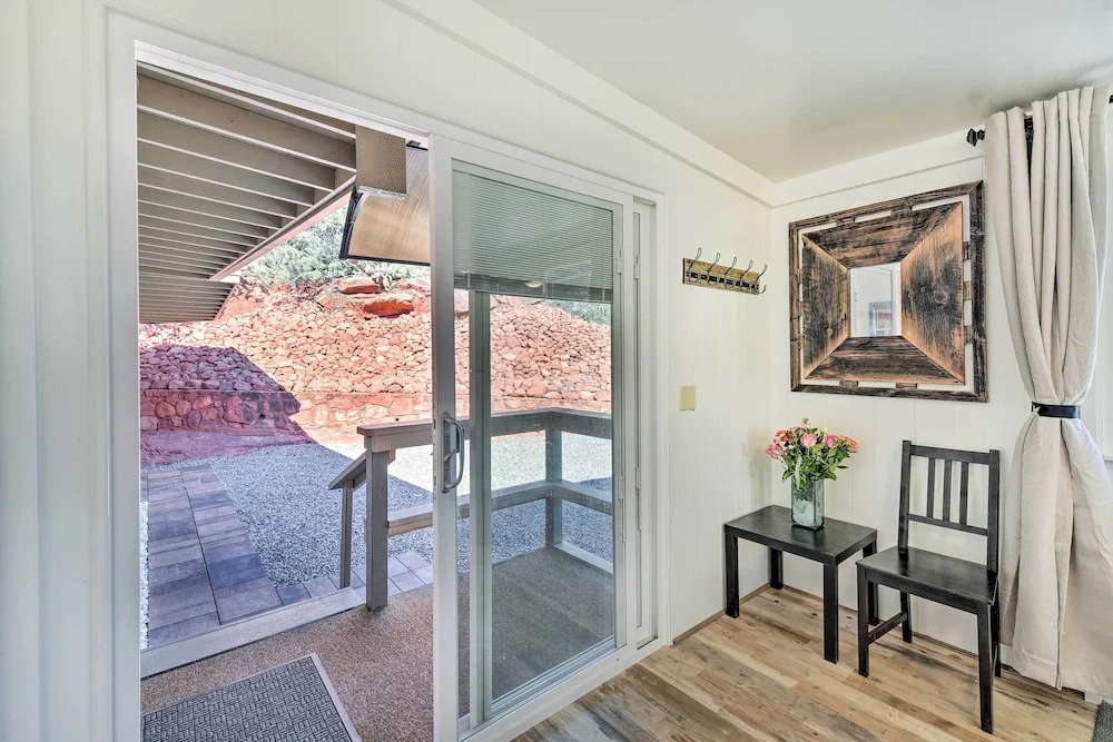 Sedona Stardust Hideaway' w/ Patio & Mtn Views!