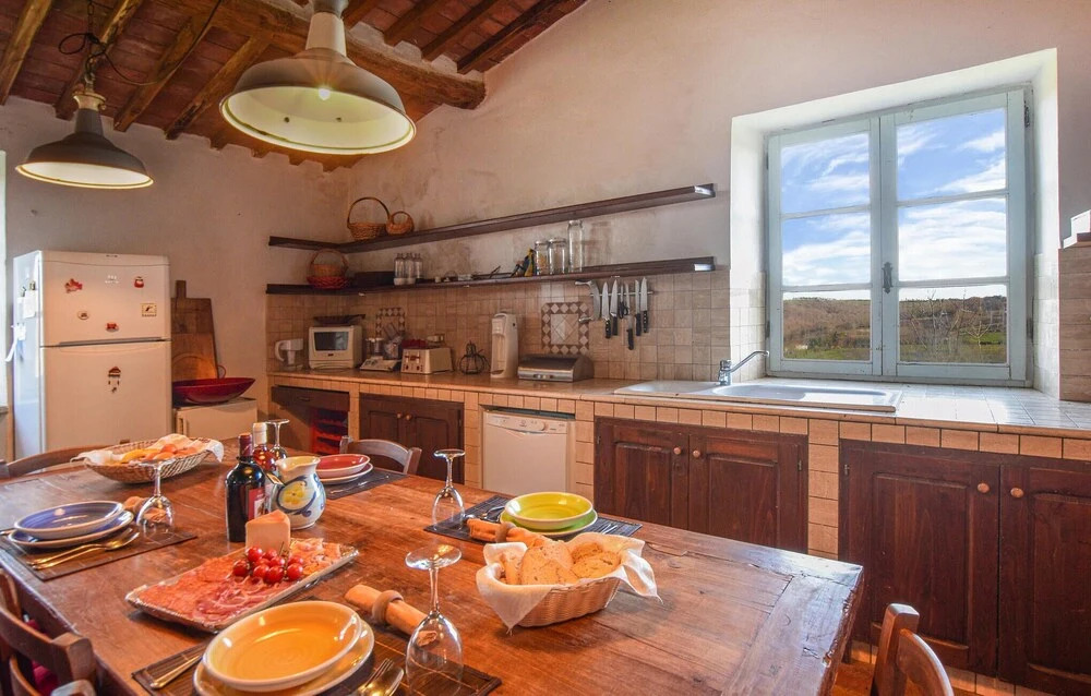 Beautiful Home in Roccalbegna With 5 Bedrooms and Wifi