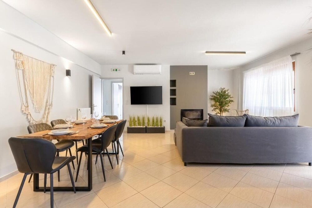 Villa Ismini 3 Bedrooms With Pool , sea View and E-car Charger