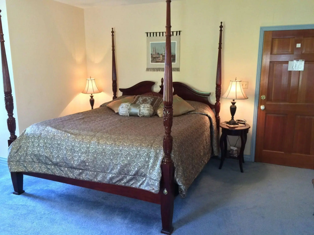 Amber Inn Bed and Breakfast