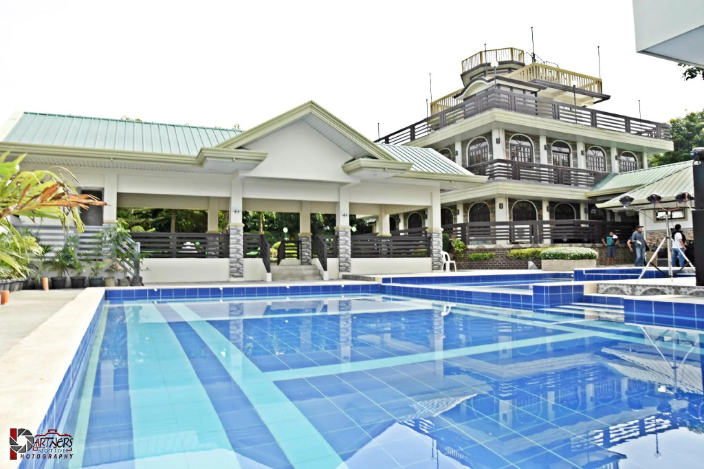 Villa Esmeralda Bryans Resort Hotel and Restaurant