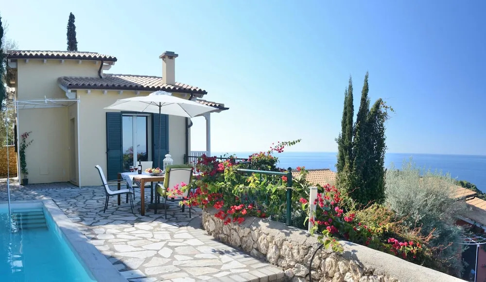 Agios Nikitas Nature Villas