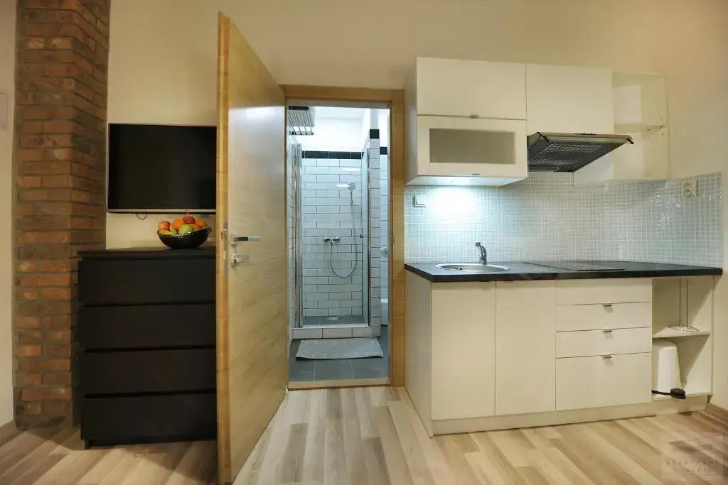 Lucky 8 Guesthouse