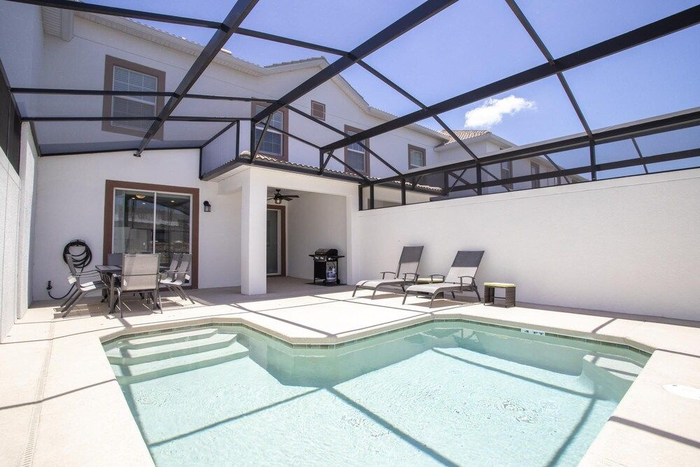 Ravishing Four Bd w Pool Close to Disney 4947