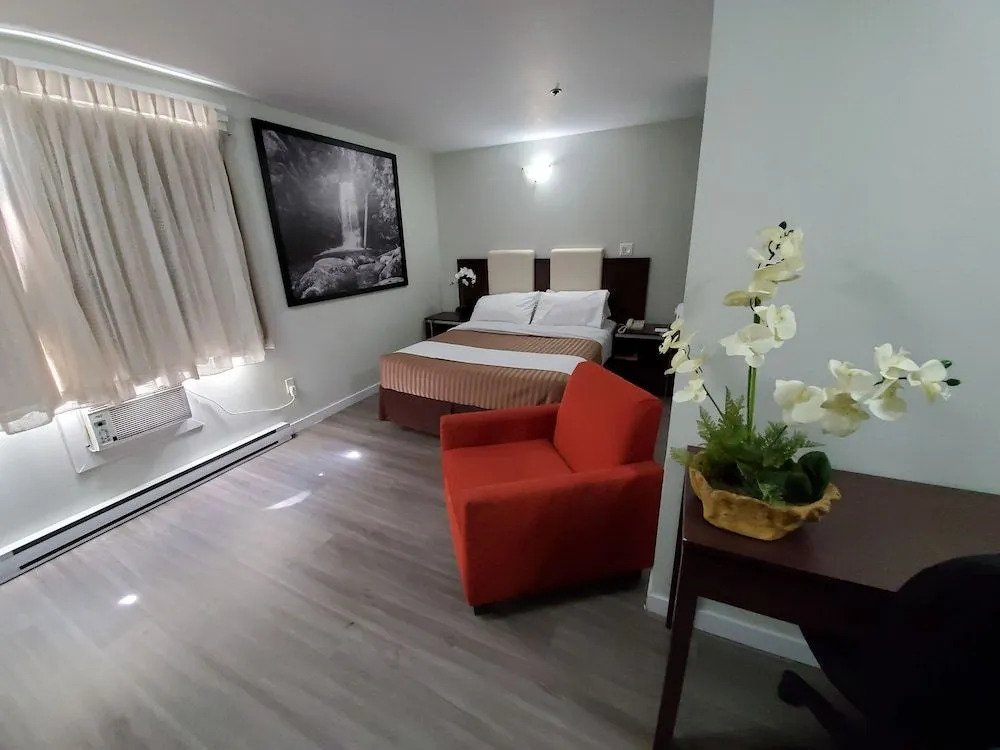 Surrey Central Inn