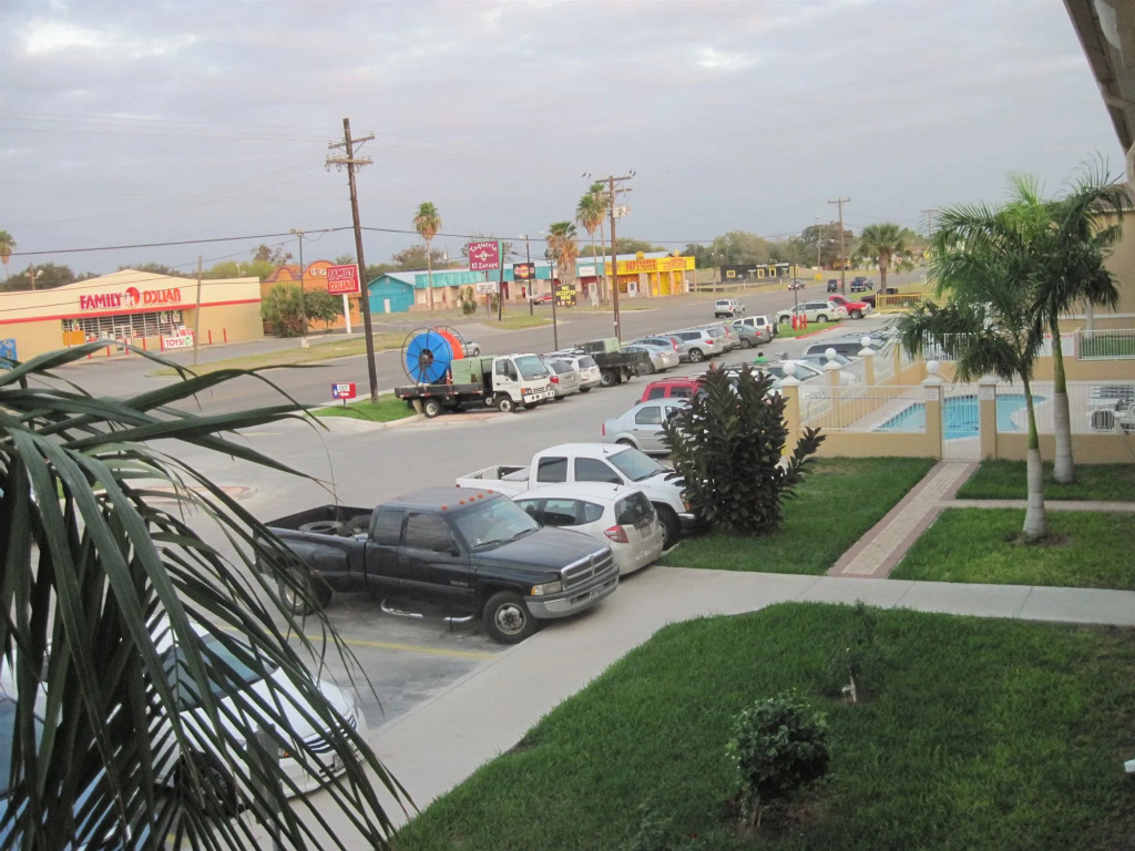Texas Inn - Welasco/Mercedes