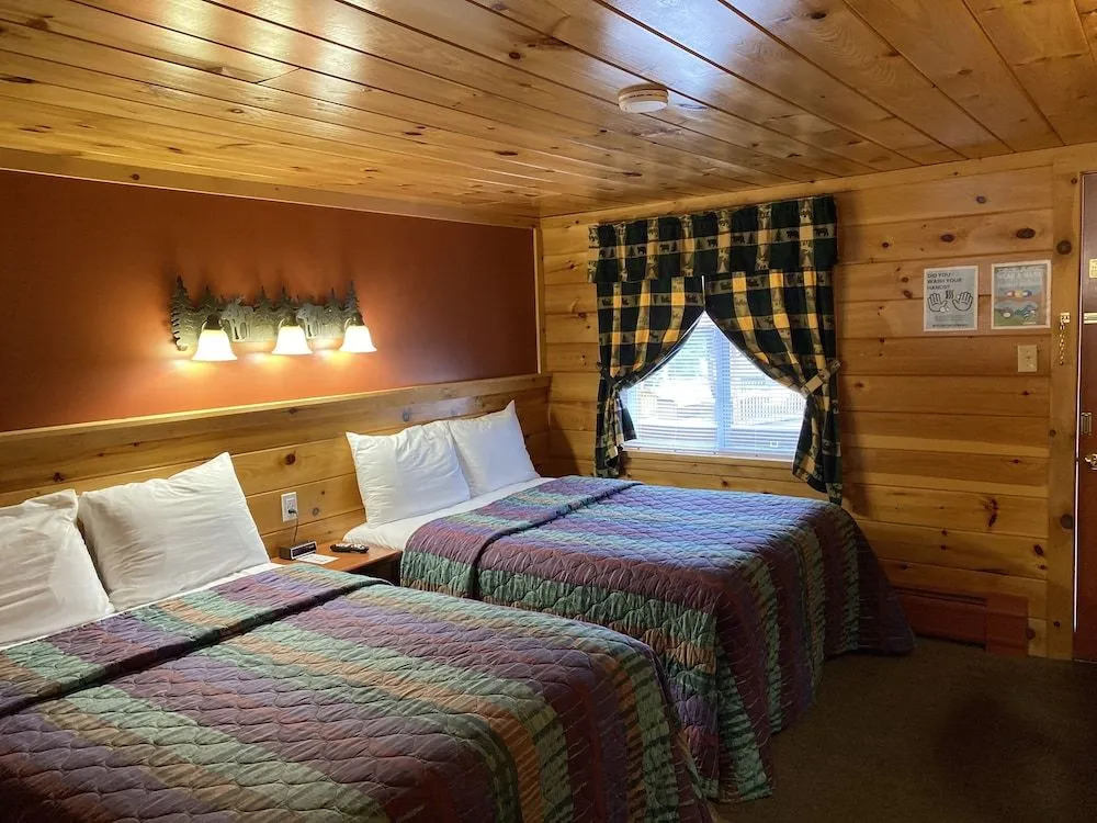 Wolfjaw Lodge