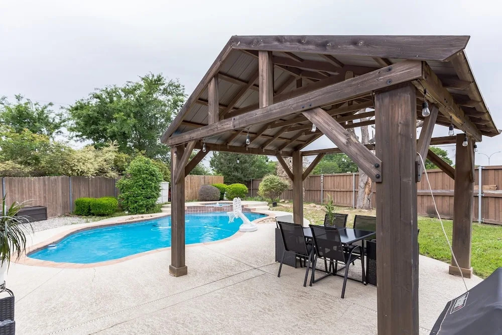 Tranquil Arlington Retreat With Private Pool 6 Bedroom Home