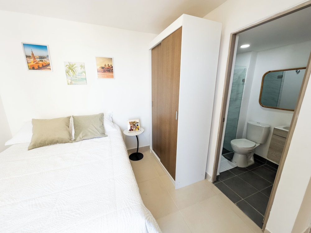 3BR Near Marbella Beach w-Ocean View