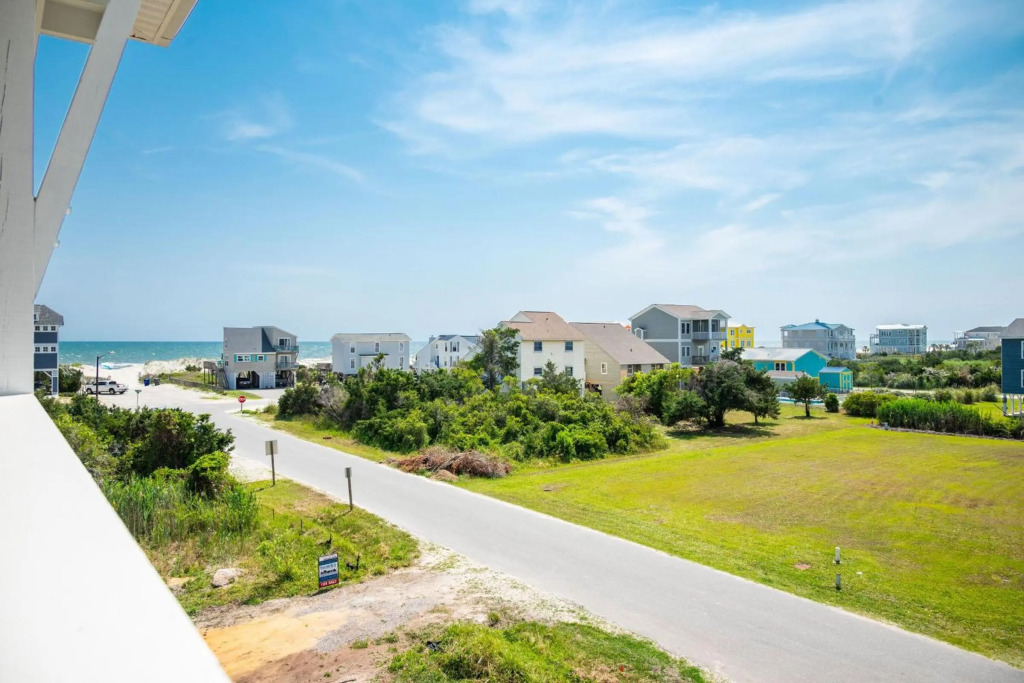 Pappys Place by Oak Island Accommodations