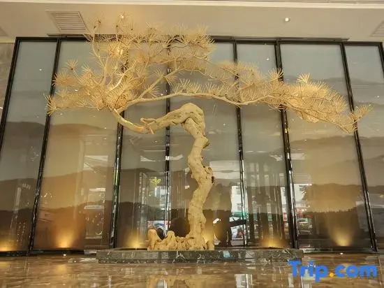 Shiyan Meisheng Holiday Hotel (Shanghai Road University Town)