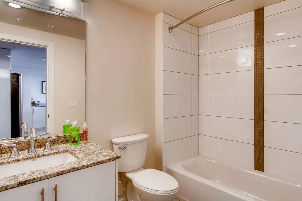 Beautiful 3 Bedroom Luxury Bldg