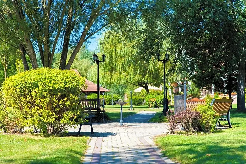 Erdőspuszta Club Hotel