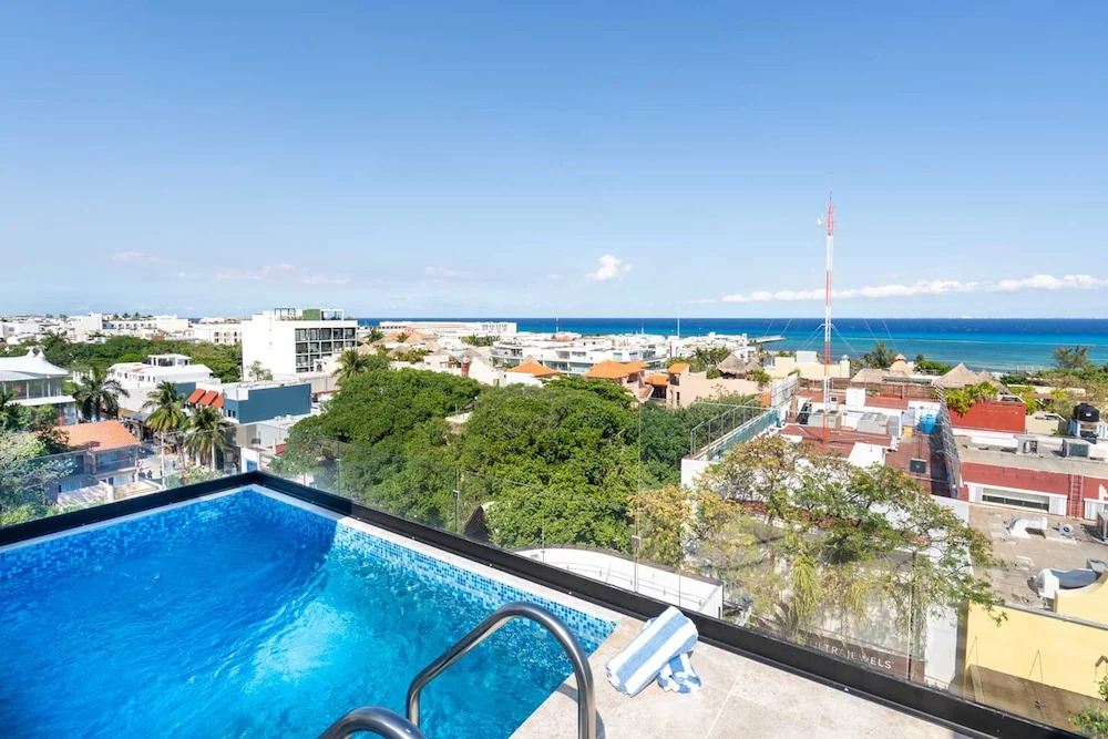 Oceanview Infinity Pool, Steps to 5th Ave & Beach