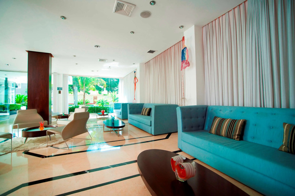 Radisson San Isidro Hotel & Suites