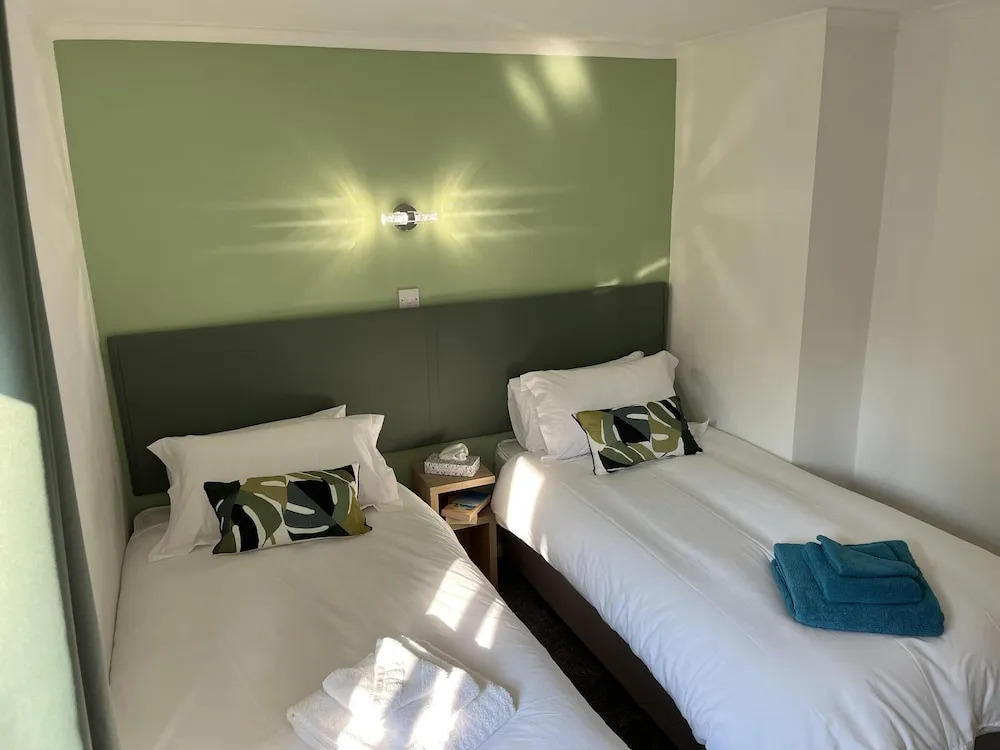 Blaydonburn - Sleeps 6 - Parking - Garden