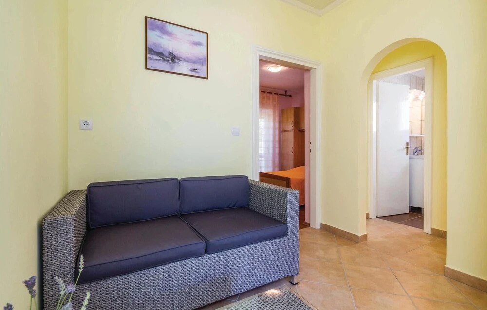 Beautiful Home in Kampor With Wifi and 2 Bedrooms