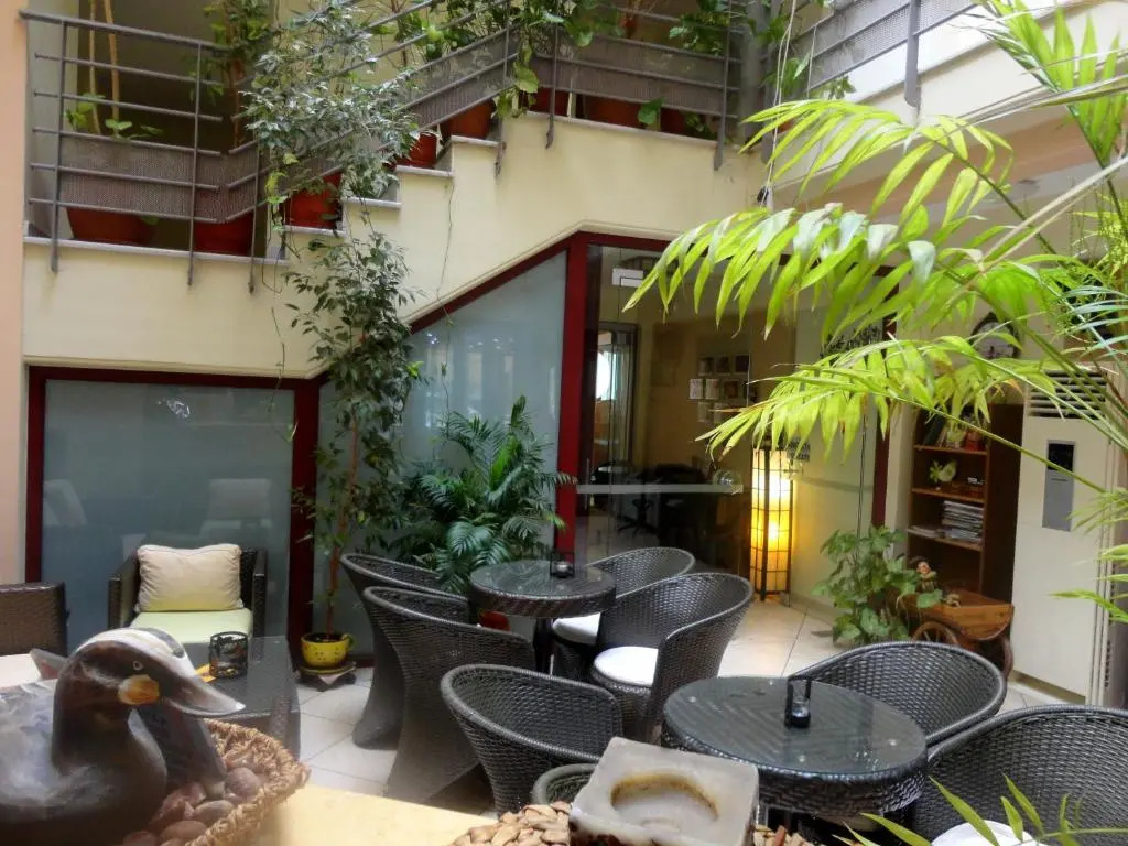 Lirio Guest House