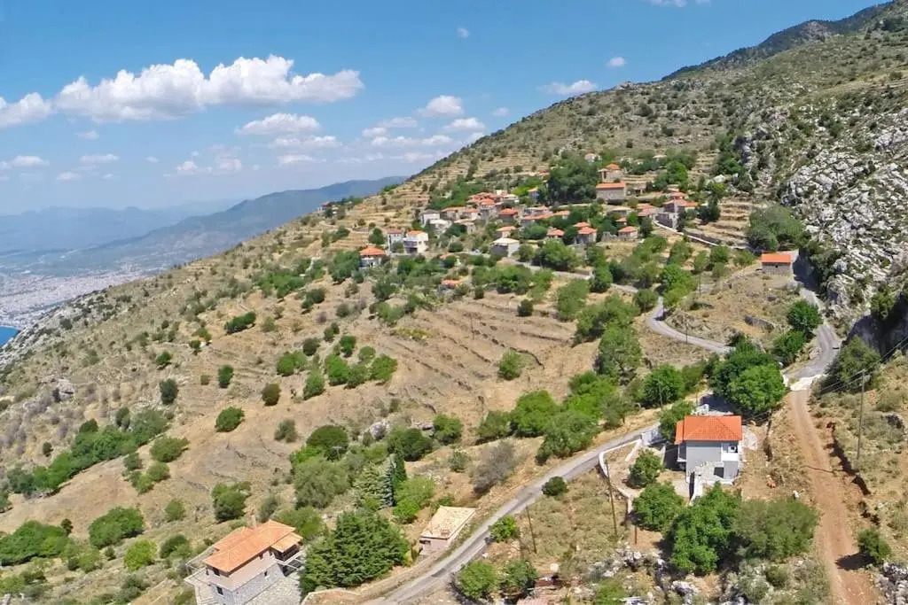 Demi ' s House : Σπίτι στο βουνό με μαγευτική θέα!
