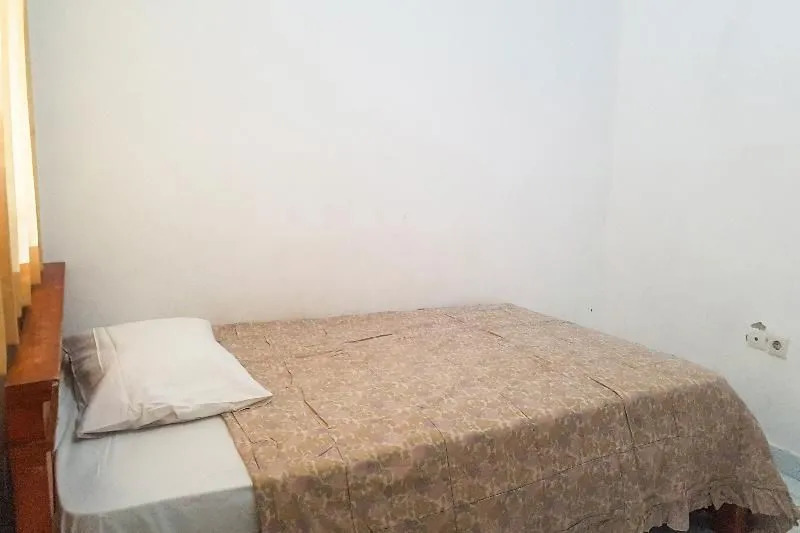 SPOT ON 90365 Rumah Kost Alor