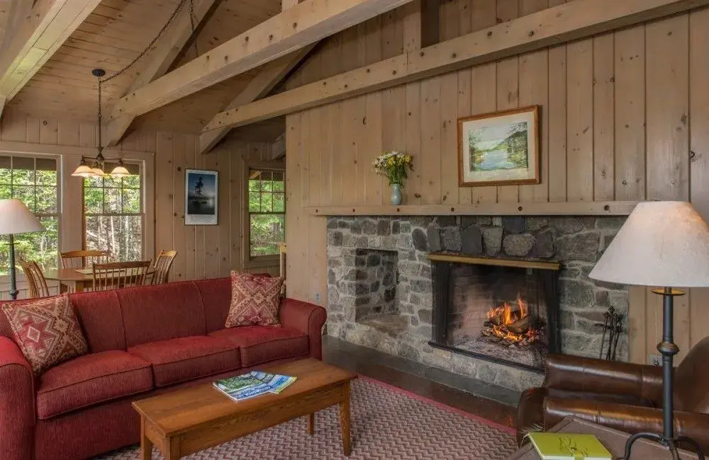Elk Lake Lodge