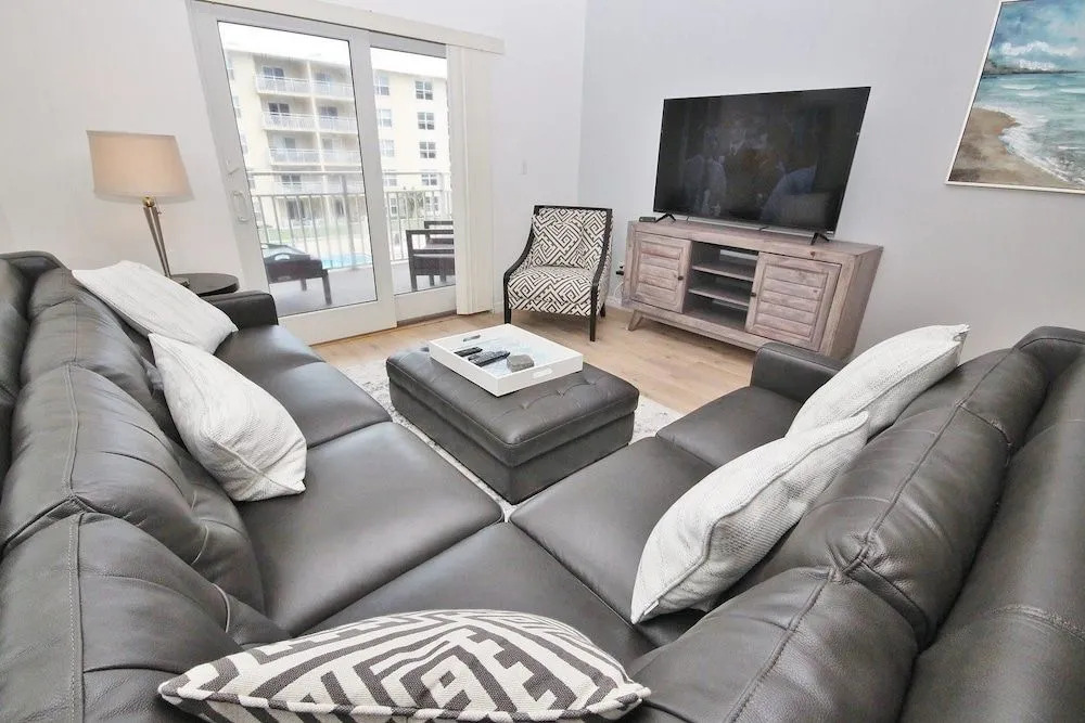 Sea Coast Gardens III 309 Apartment 2