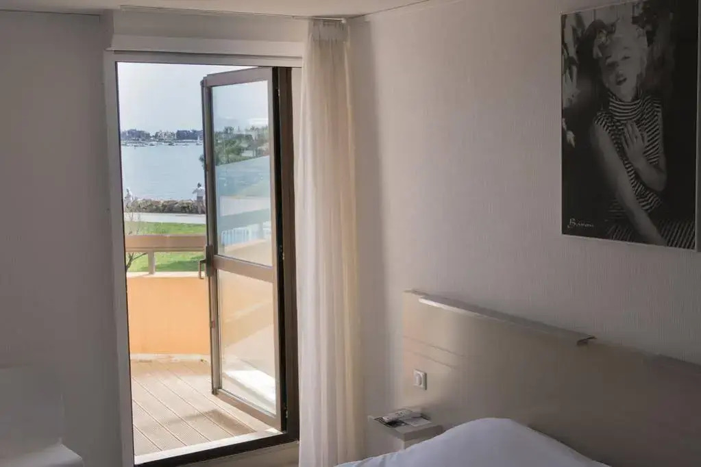 Logis Hôtel Le Rochelois