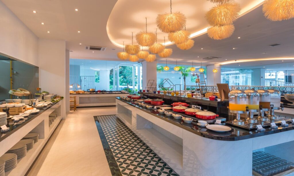 Отель Centara Ao Nang Beach Resort and Spa Krabi
