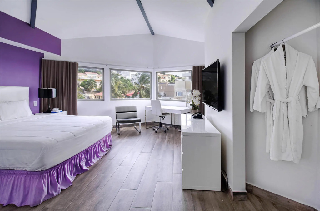 Commodore Suites, SureStay Collection by Best Western