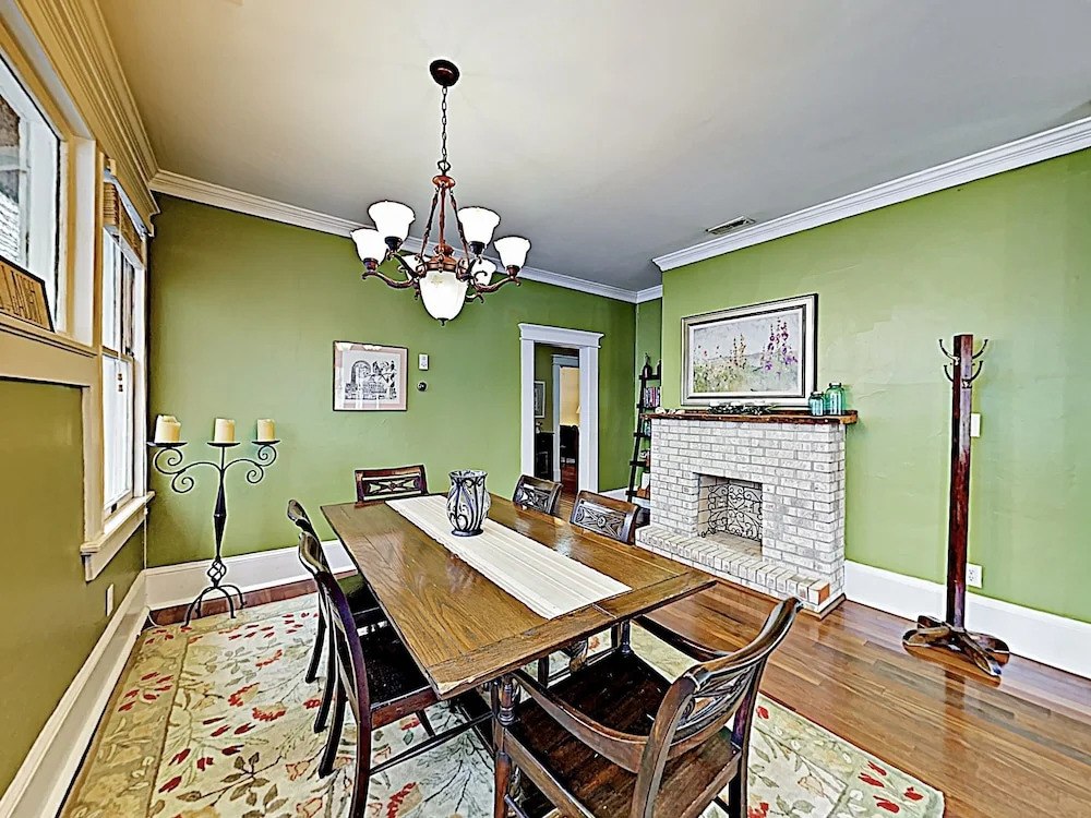Sunny W/ Wraparound Porch 2 Bedroom Home