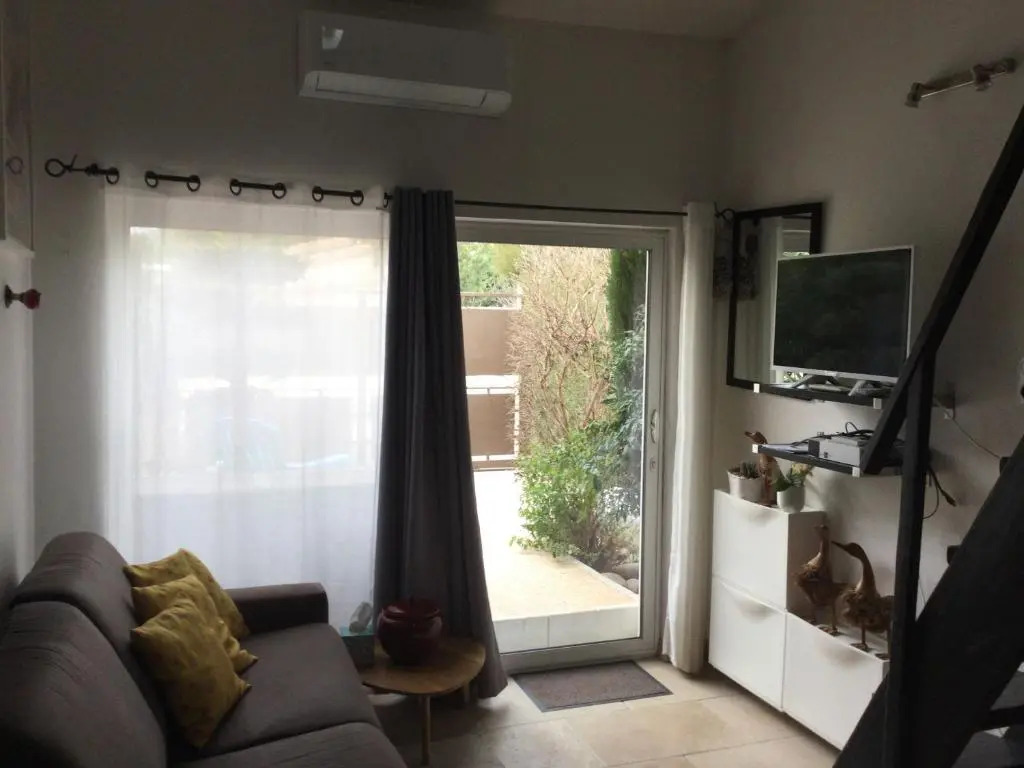 Studio en Provence avec piscine