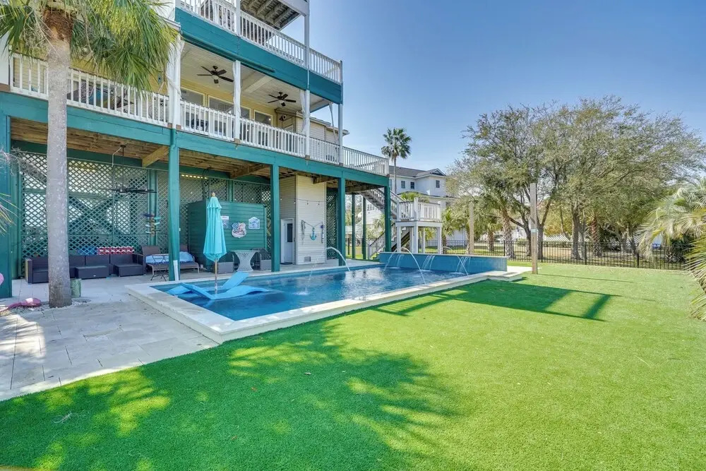 Marina & Golf Course Views: Edisto Island Home