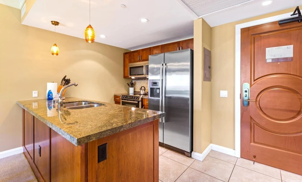 K B M Resorts- Hkh-442 Spacious 2bd, Ocean Views, Chefs Kitchen, Steps to Beach and Spa!