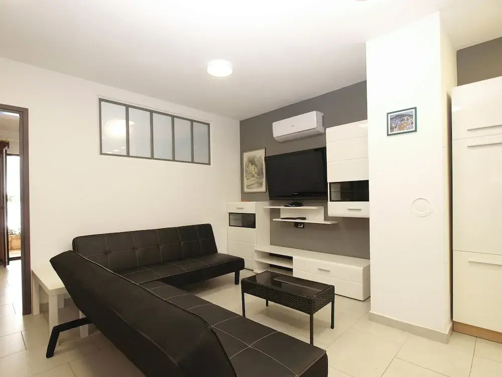 House 747