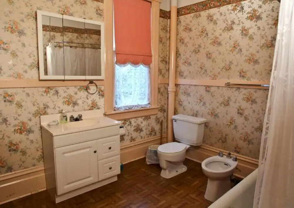 Towle House 1006